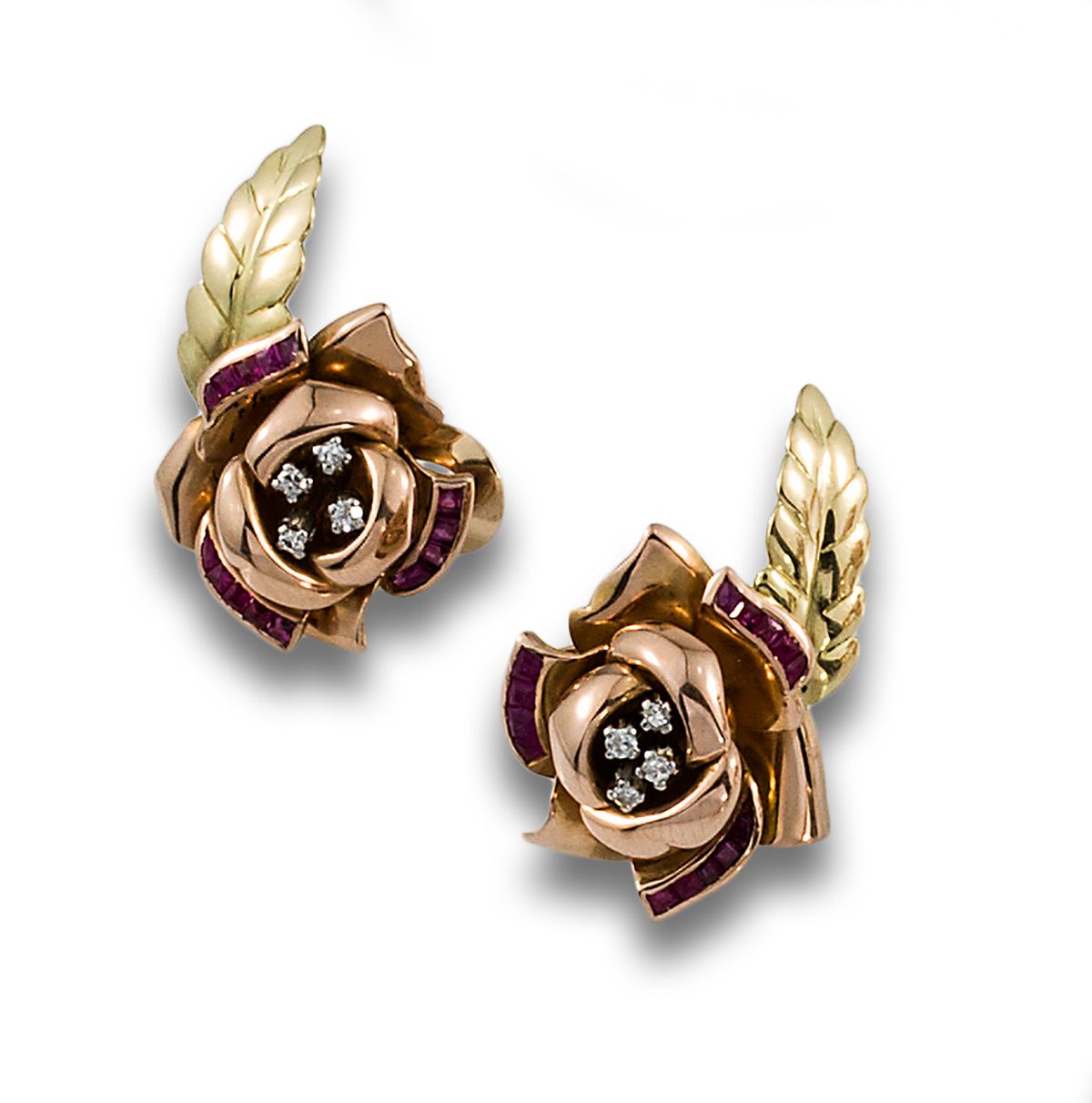 CHEVALIER GOLD DIAMOND RUBY EARRINGS Chevalier耳环，18K黄金、粉红和白金材质，镶嵌钻石和合成红宝石 .