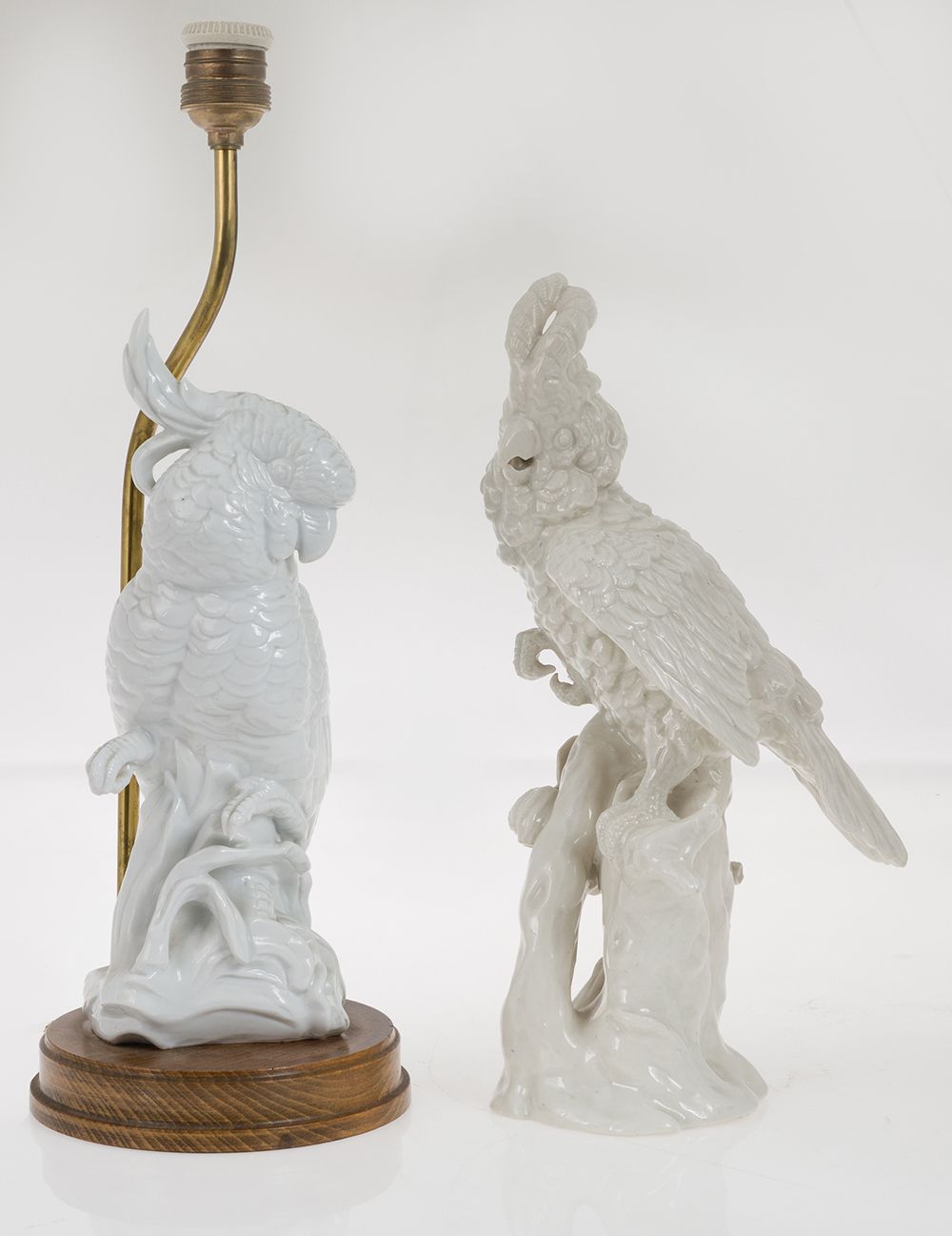 Glazed earthenware table lamp in the shape of a cockatoo med. 20th c. Glazed ear&hellip;