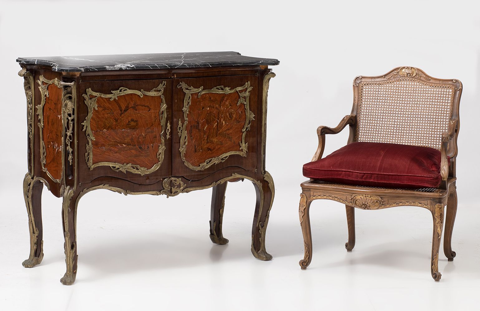 Louis XV style armchair with grille backrest seat Fauteuil de style Louis XV en &hellip;