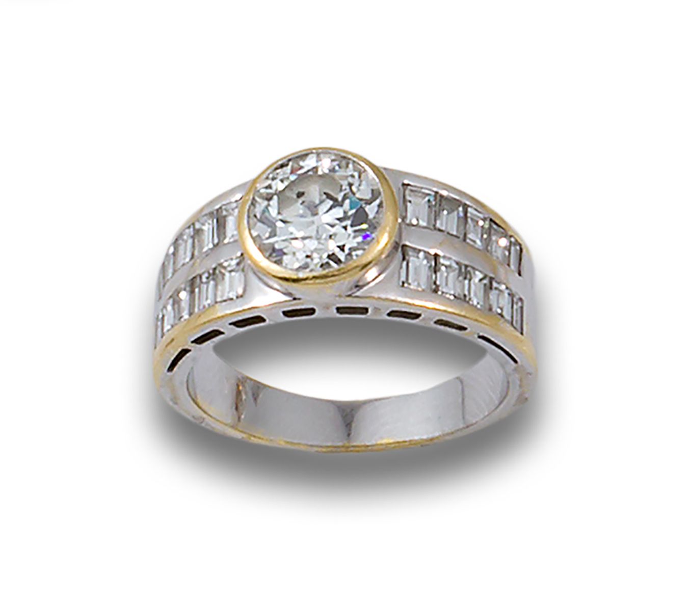 SOLITAIRE RING CENTRE 1,75 CT. APPROX. WHITE AND YELLOW GOLD 18K黄金和白金单颗钻石戒指，包括一颗&hellip;