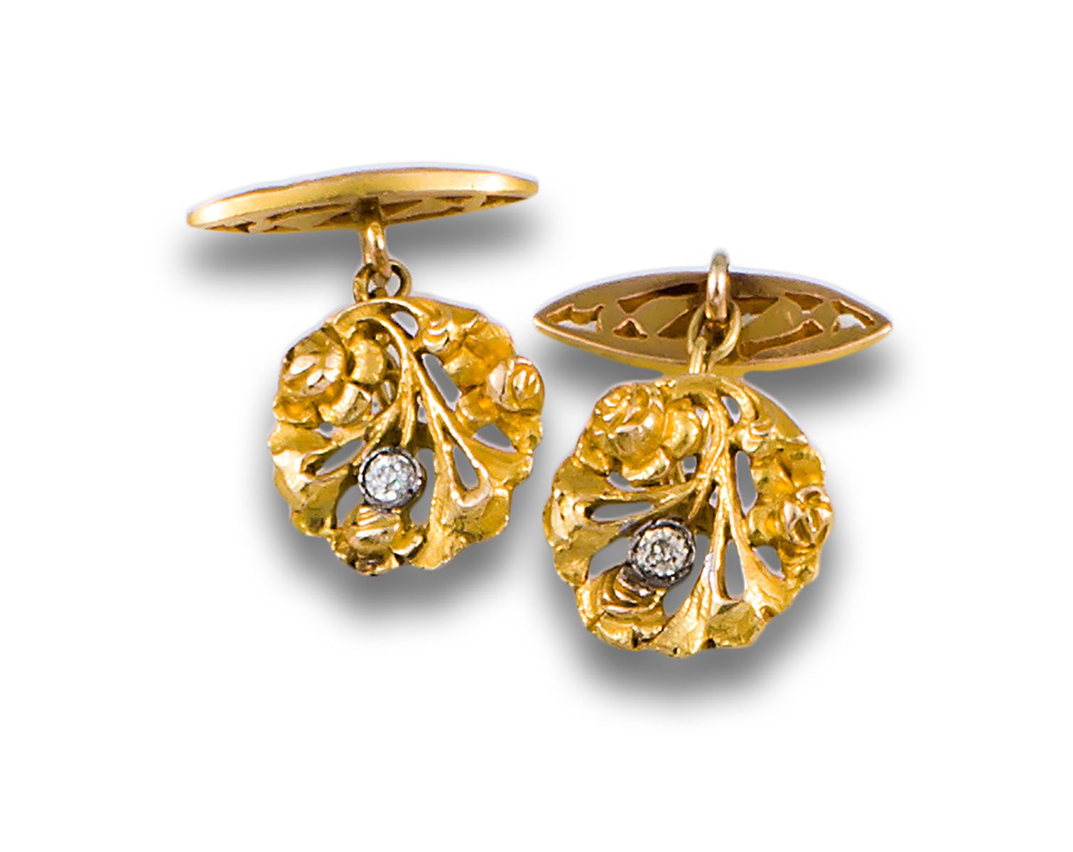 ART NOUVEAU CUFFLINKS IN YELLOW GOLD AND DIAMONDS Gemelli Art Nouveau in oro gia&hellip;