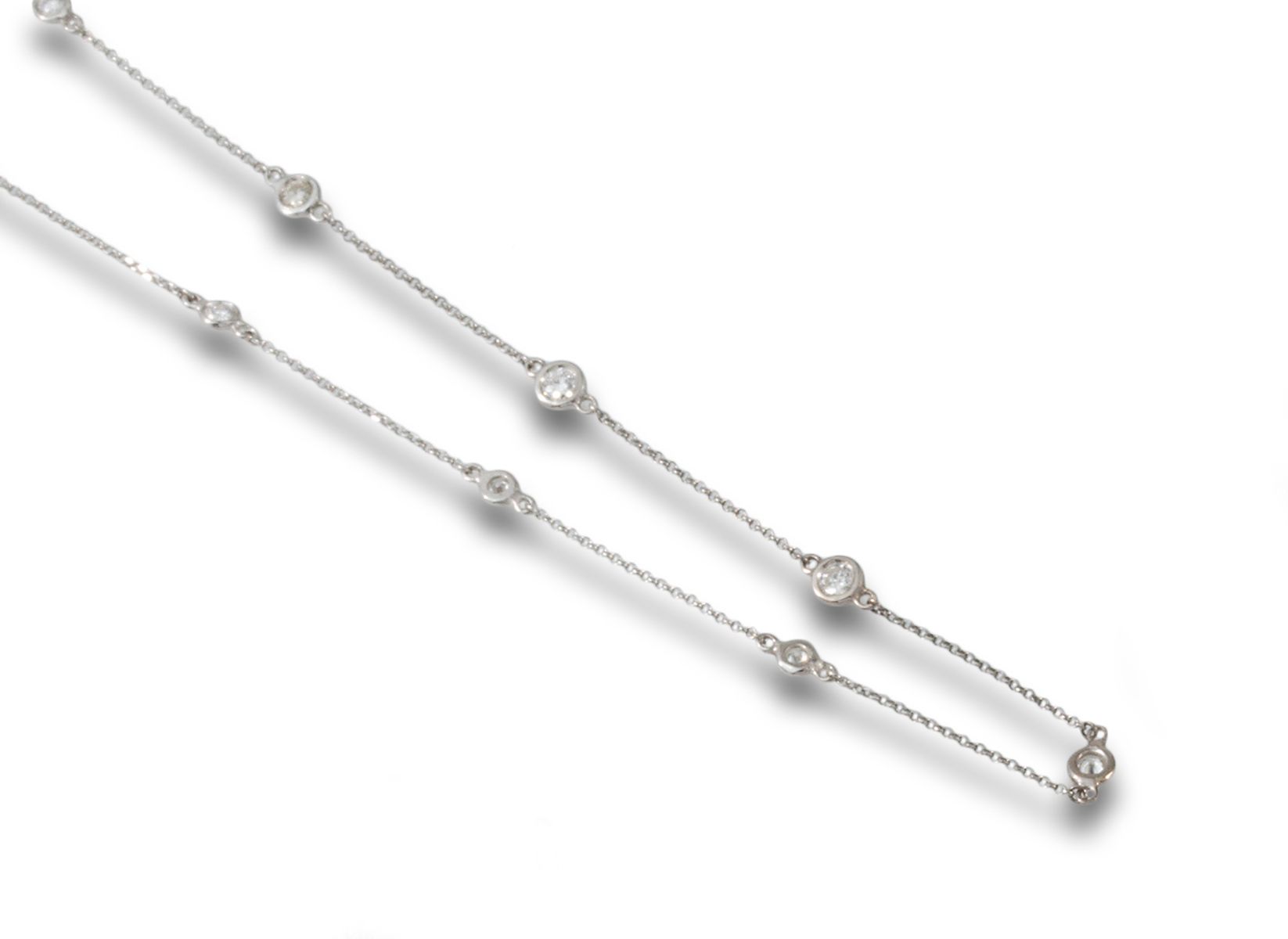 OB AND RHINESTONES CHOKER Halskette aus 18kt Weißgold mit 12 Diamanten im Brilla&hellip;