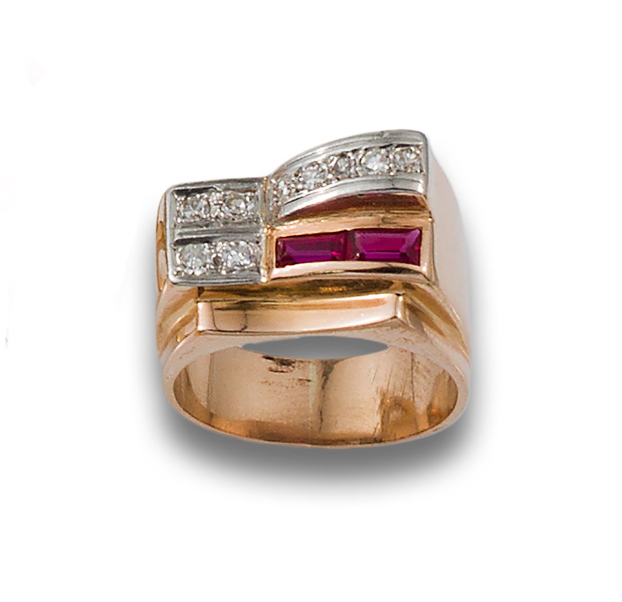 CHEVALIER RING, 1940S, IN DIAMONDS Anello Chevalier, anni '40, in oro rosa 18 kt&hellip;