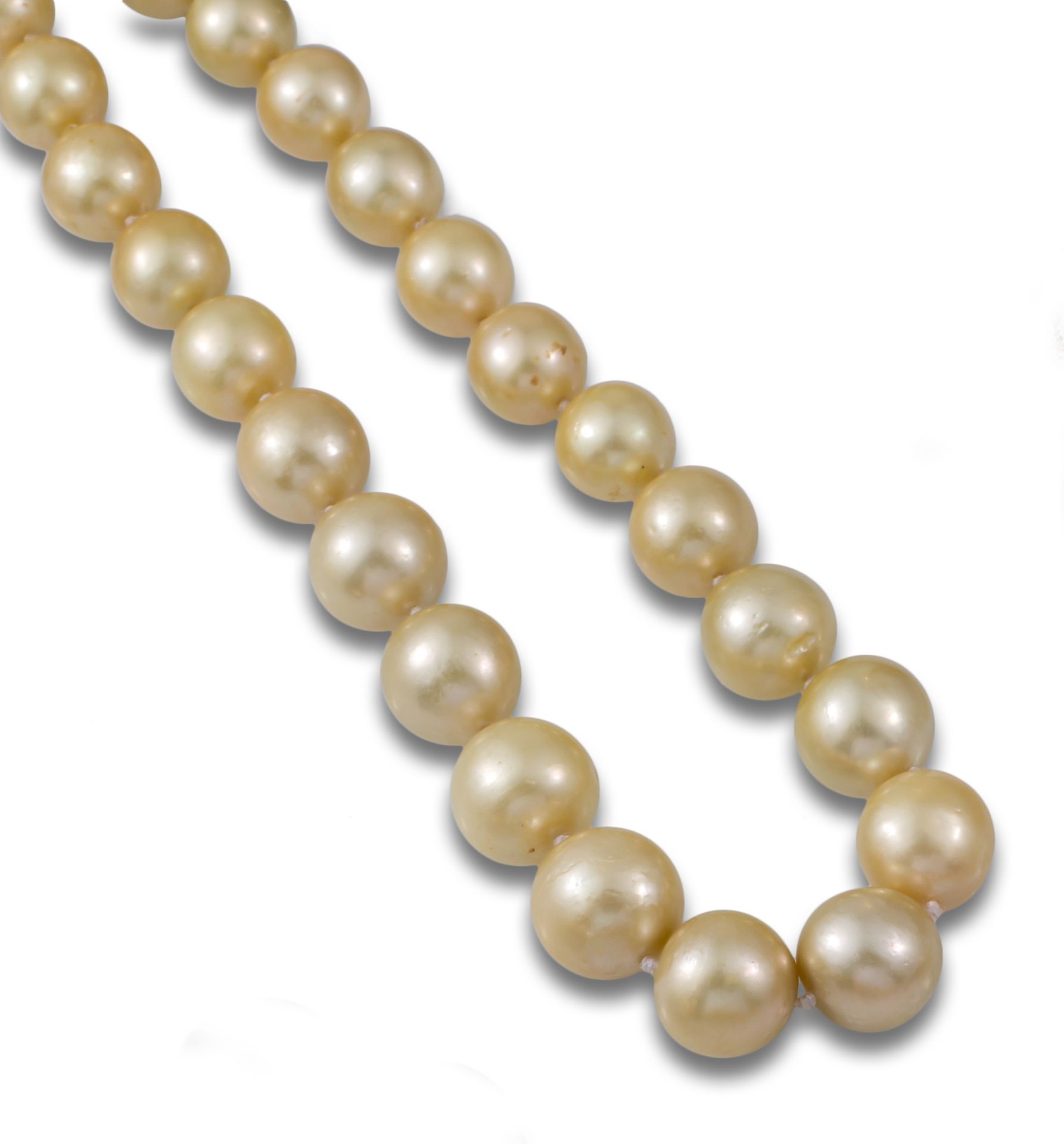South Sea pearl necklace, golden, tapered, 南海珍珠项链，金色，锥形，直径12-16毫米，18K黄金扣 .
