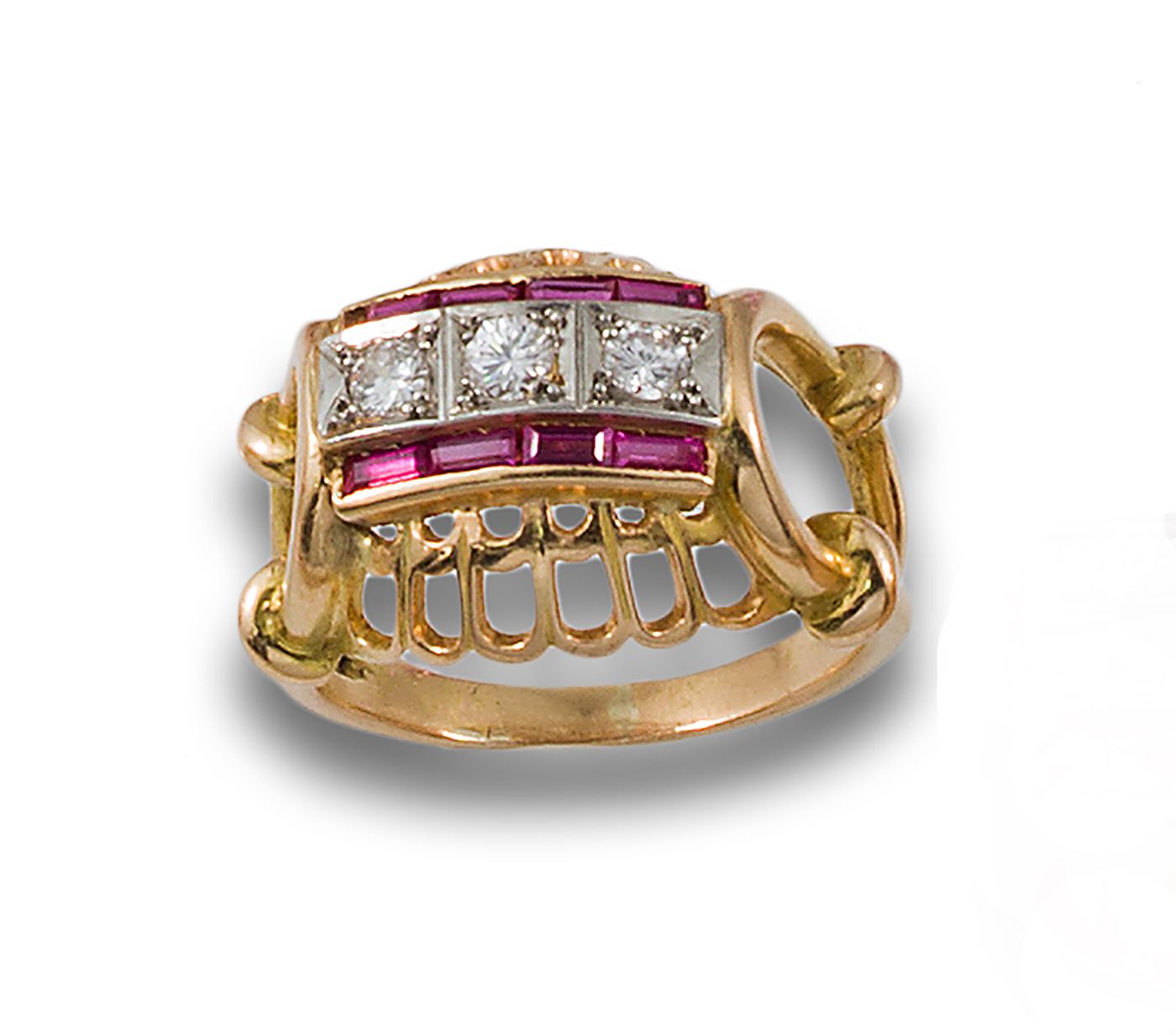 RING, 1940S, IN GOLD, DIAMONDS AND SYNTHETIC RUBIES 戒指，1940年代，18K黄金材质，镶嵌明亮式切割钻石，&hellip;