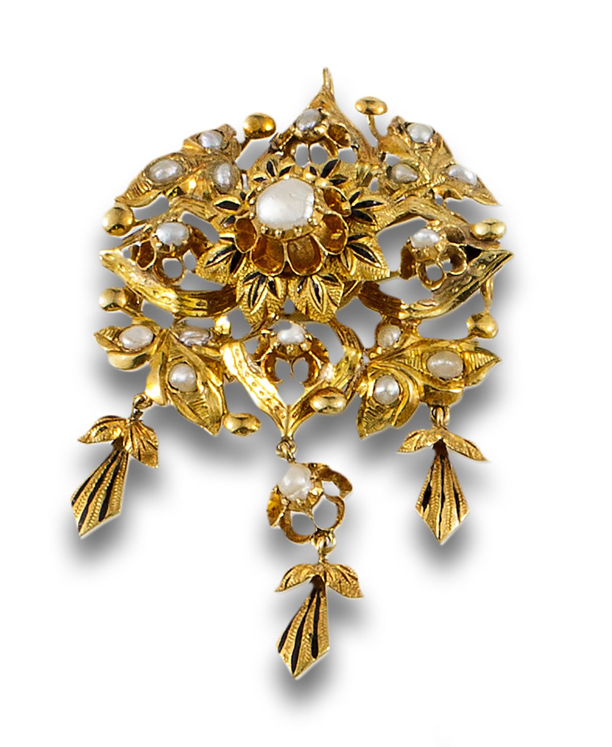 Pendant - brooch C. 1850 in 18 kt yellow gold. 花的形状，有黑色珐琅和河珍珠的细节。