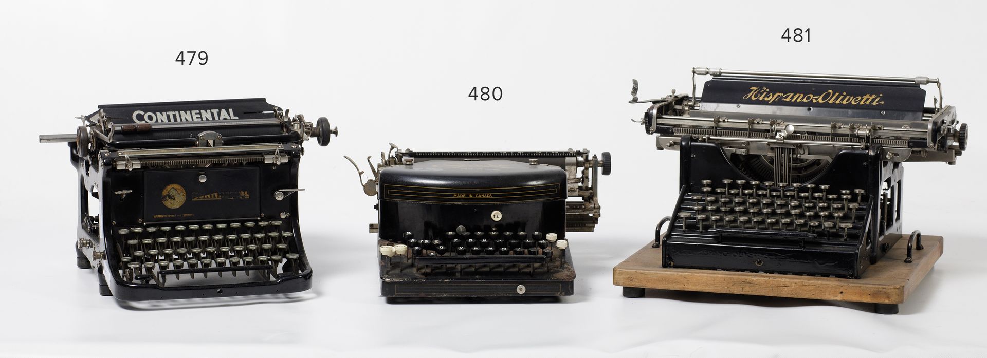 Hispano Olivetti typewriter, Spain, c. 1950 Machine à écrire Hispano Olivetti, E&hellip;