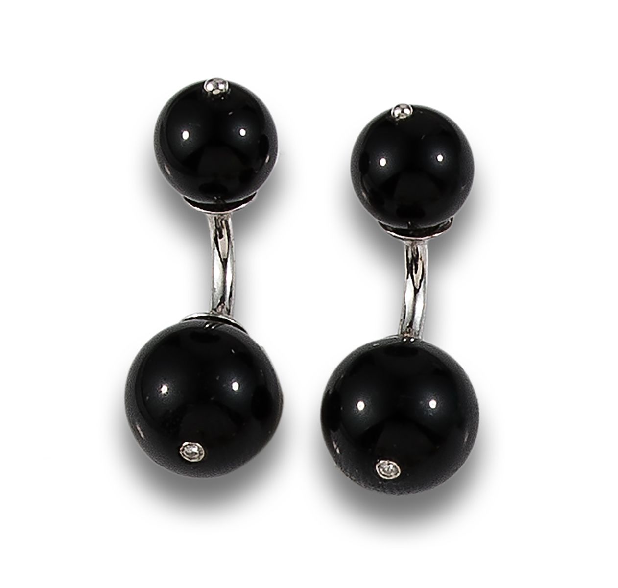 DOUBLE CUFFLINKS OF ONYX AND DIAMONDS, IN WHITE GOLD Boutons de manchette double&hellip;