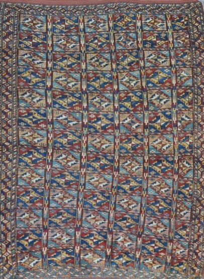 Null 原始和古老的库尔德语

西北伊朗/约1930/40年。这个设计让人联想到莫甘地毯。特点：棉基上的羊毛绒。饰有半盒的Tchouval guhls图案，镶&hellip;