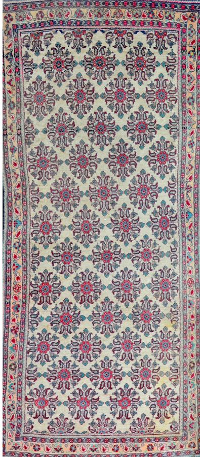 Null Großes und originelles Hamadan 

Iran

Mitte XX 

Maße 280 x 120 cm

Wollsa&hellip;