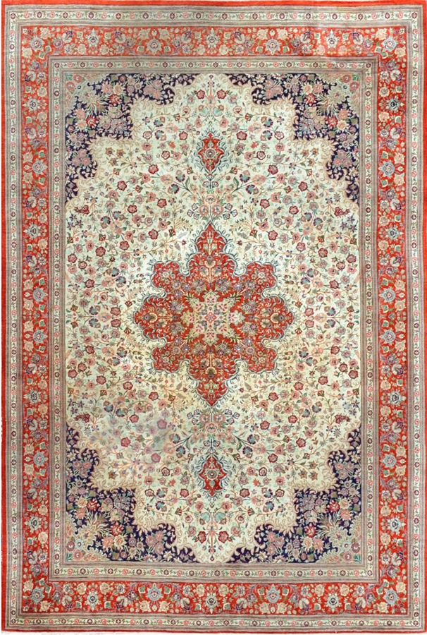Null 重要而精细的丝绸古姆

伊朗

关于1975/80

尺寸310 x 200厘米

丝绸基础上的丝绒

密度。每平方米约12000节

状况良好

象&hellip;