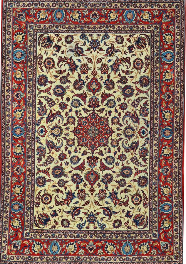 Null Great and Fine Isfahan 

Iran 

Wool and silk 

Shah's era 

Circa 1960/65
&hellip;