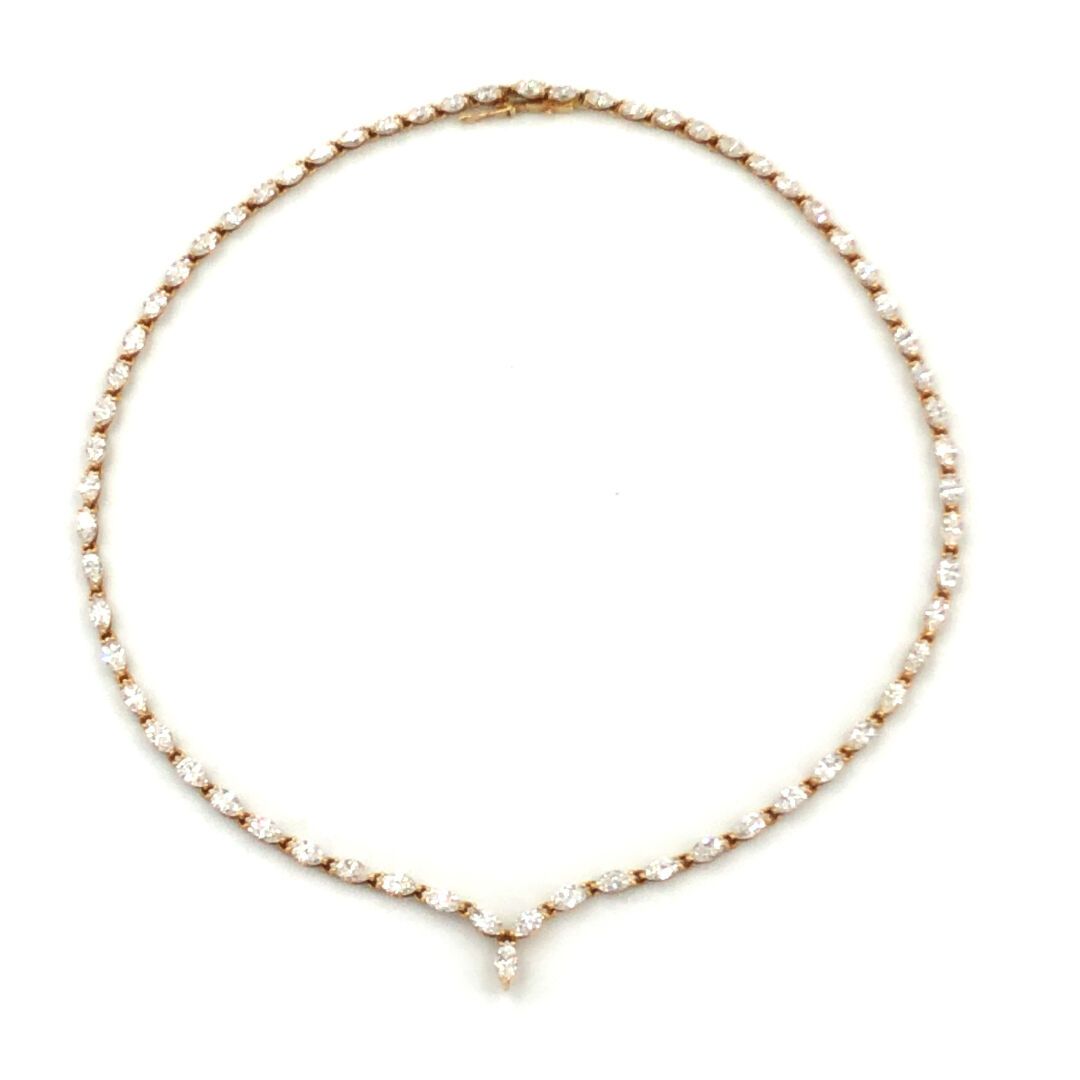 COLLIER en or et diamants Gold NECKLACE (750‰) paved with small navette diamonds&hellip;