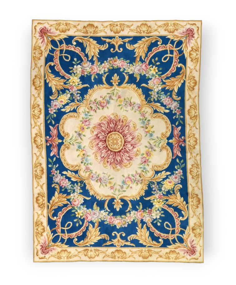 TAPIS - Important tapis au point de la savonnerie, France 肥皂厂点中的重要地毯，法国 
羊毛天鹅绒，棉&hellip;