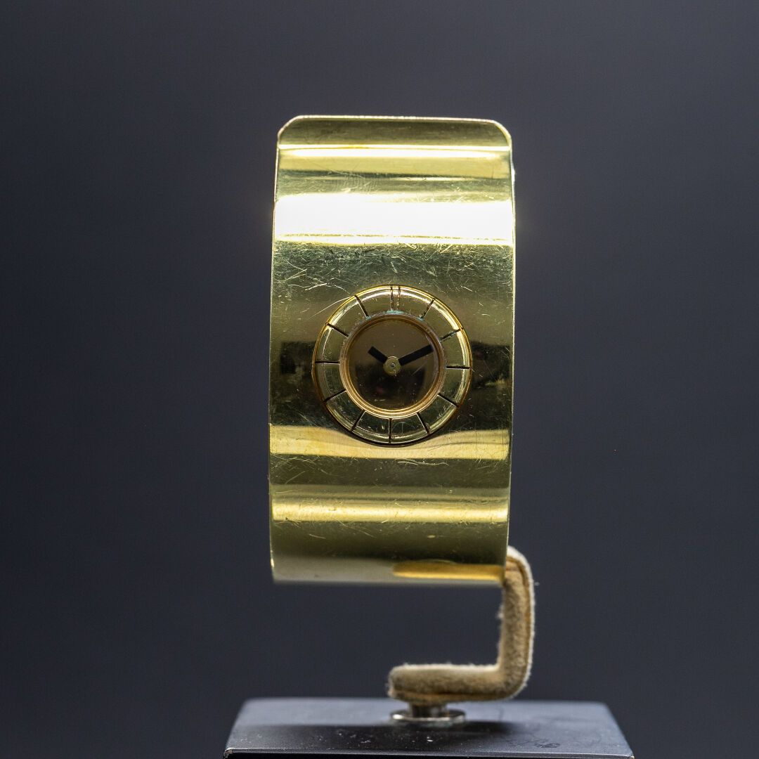 Lanvin Lanvin镀金腕表，力腕式表壳（19毫米），香槟色表盘，手动机芯，镀金表带与腕表融为一体。 
有签名和编号的 "736750"。 
手腕尺寸：1&hellip;