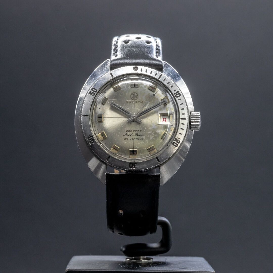 Ardath Reloj de pulsera Ardath de acero, caja estanca (41 mm), bisel graduado, e&hellip;