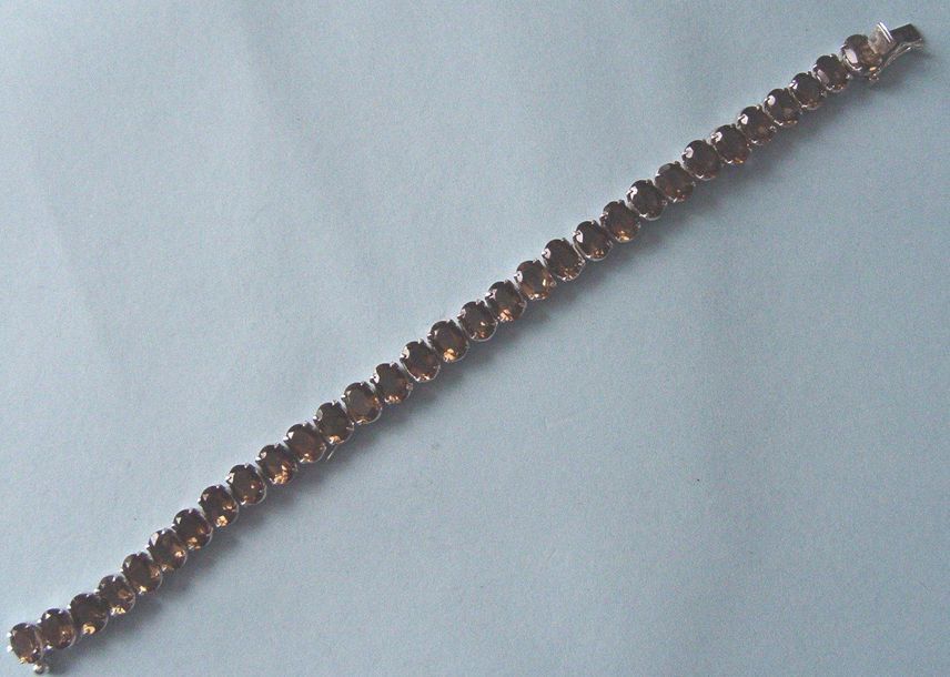 Null Bracelet ligne en argent serti de quartz fumé, poids brut: 16,5g