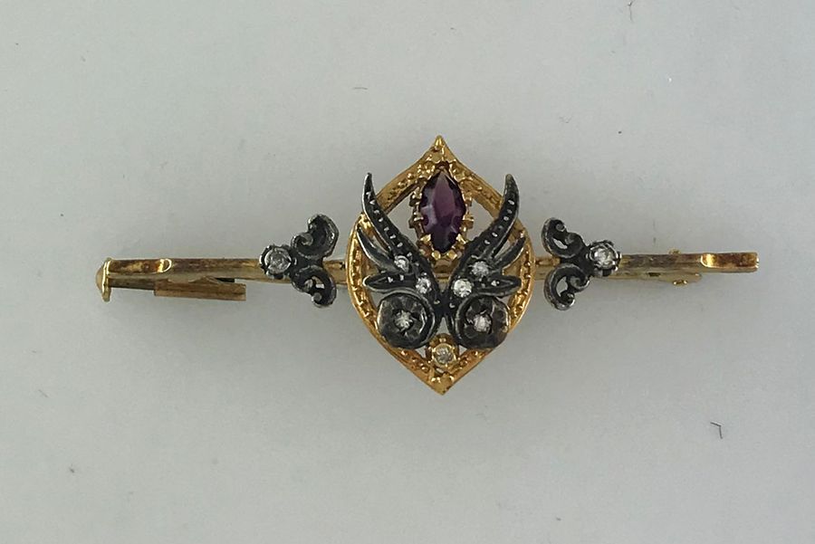 Null Broche barrette en vermeil et argent 950°/°° rehaussée de pierres blanches,&hellip;