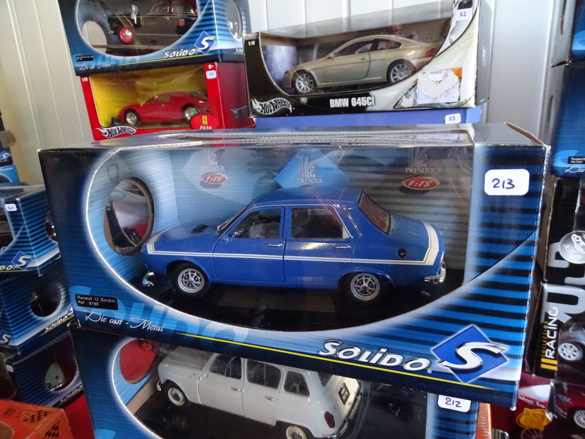 Null Vehicle model 1/18th Renault 12 Gordini