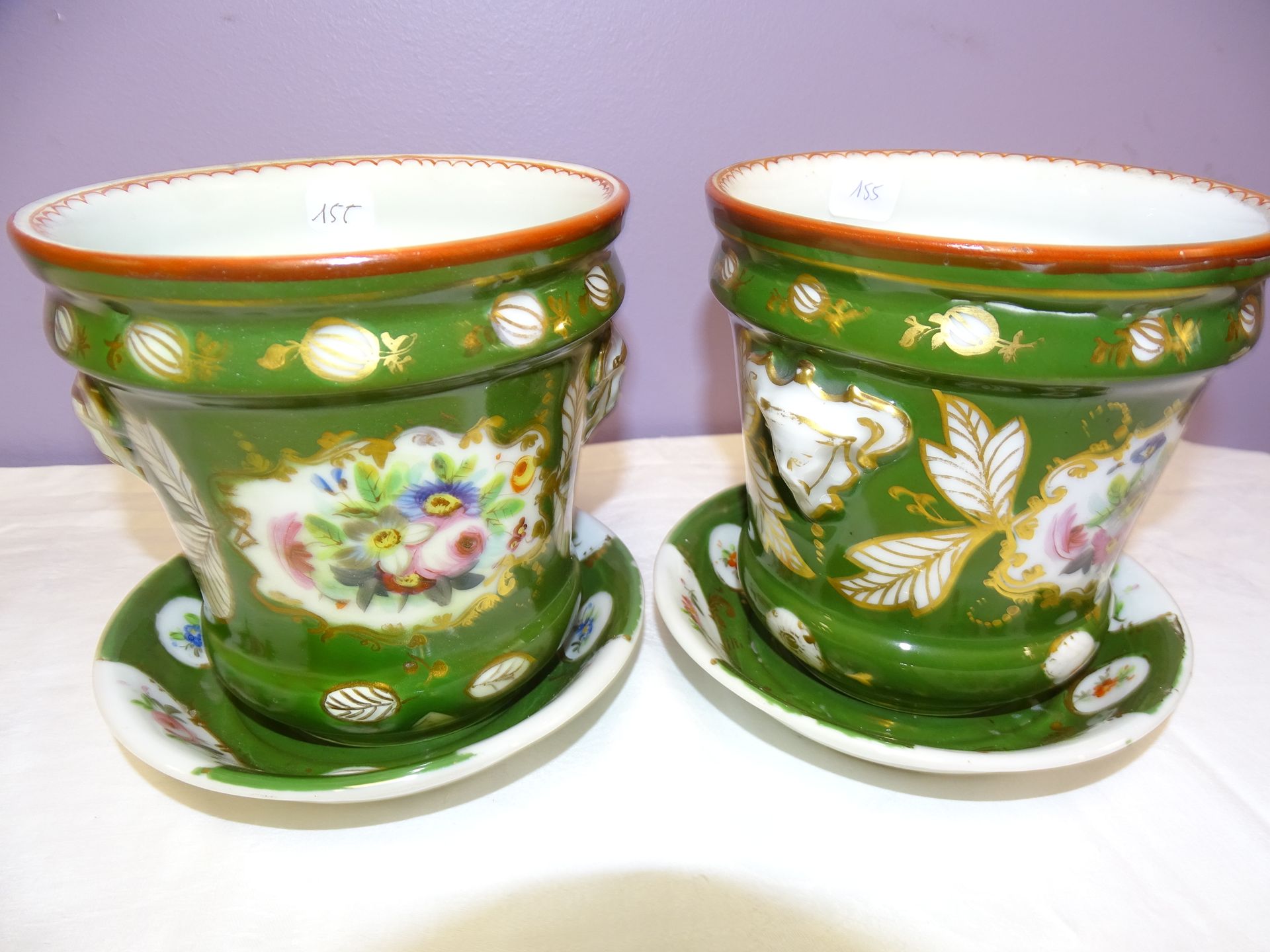 Null Pair of Porcelain of Paris pot holders with saucer diam 13 cm h 13 cm (repa&hellip;