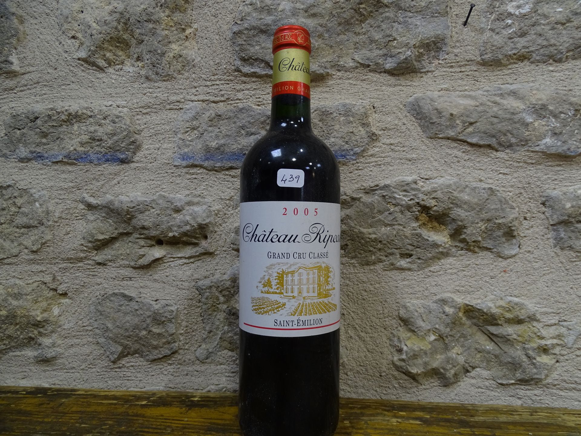 Null 1 botella de St Emilion grand cru classé Ripeau 2005