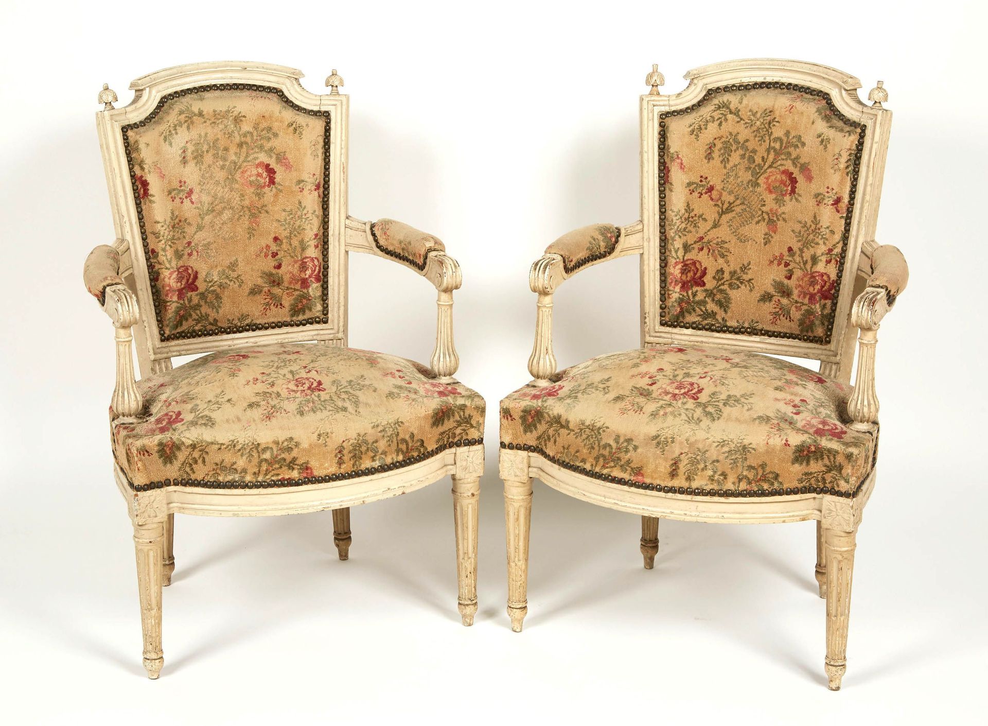 Null Pair of moulded and carved beechwood armchairs with cream lacquered backs, &hellip;