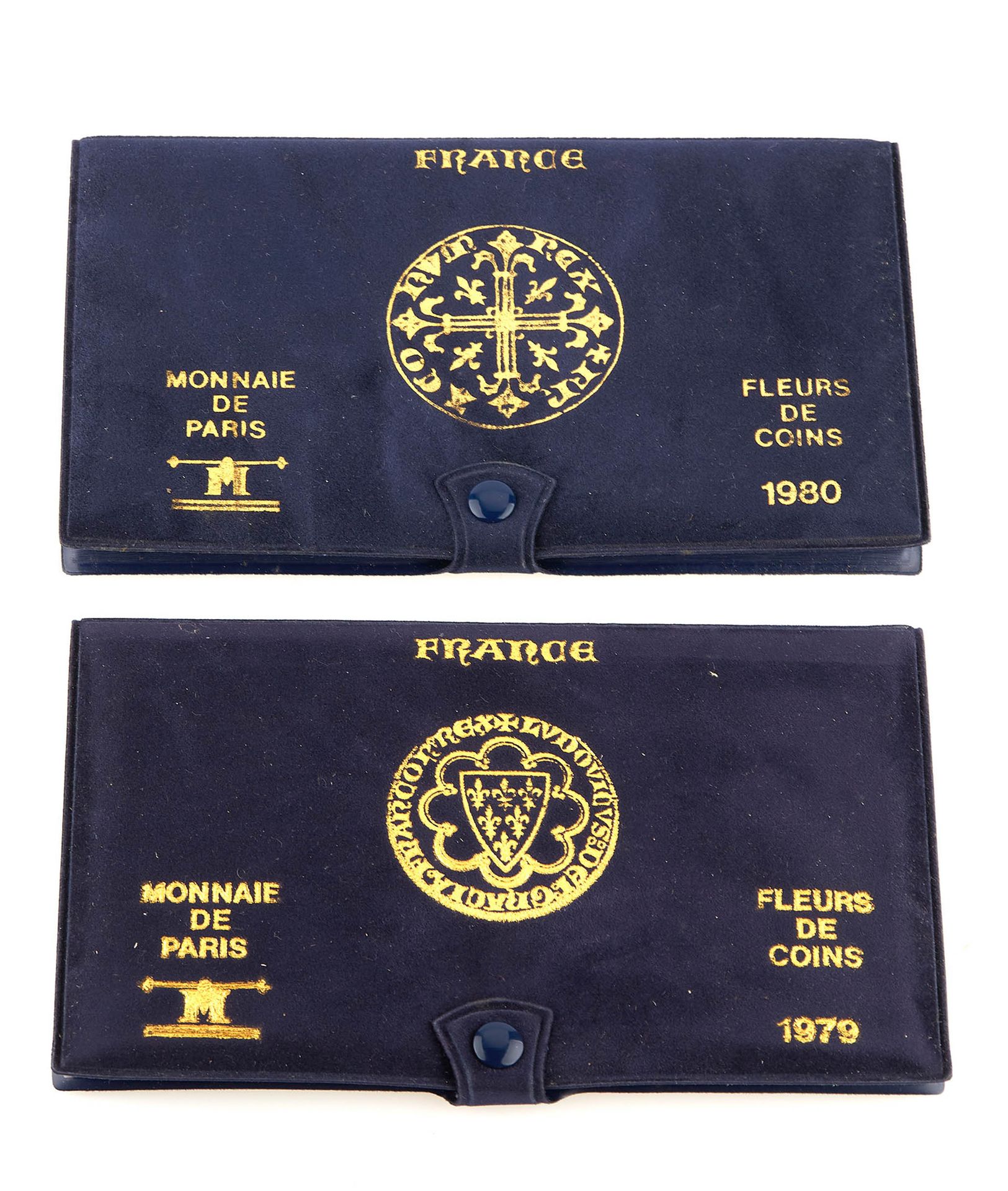 Null 巴黎大区的两个FDC系列，由10枚硬币组成，包括1979年和1980年的银质50法郎大力士，并有封条和原盒。专家 : Cabinet Jean Vin&hellip;