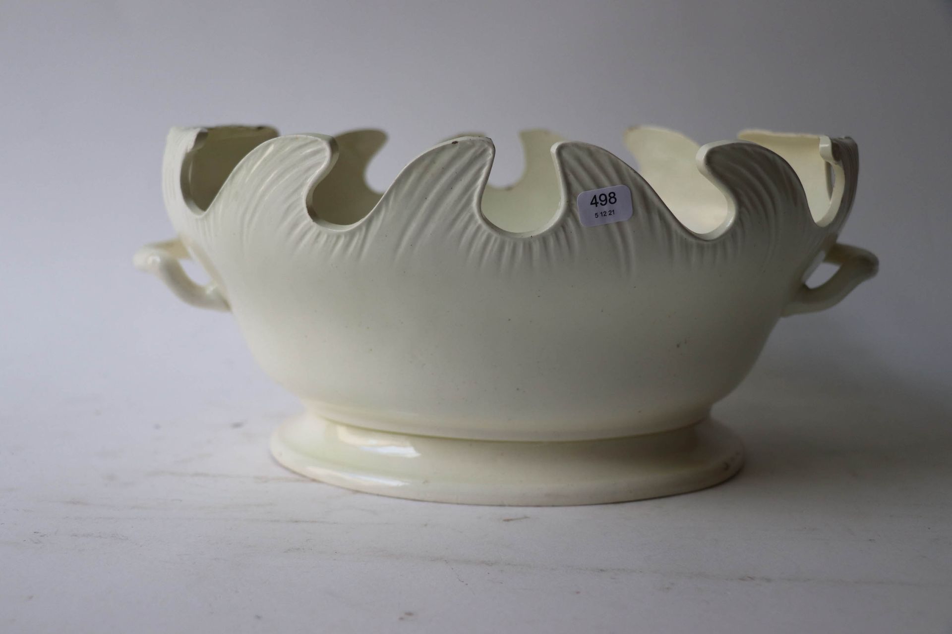 Null Refresco de porcelana blanda de forma ovalada. Altura : 14,5 cm. 14,5 cm. L&hellip;