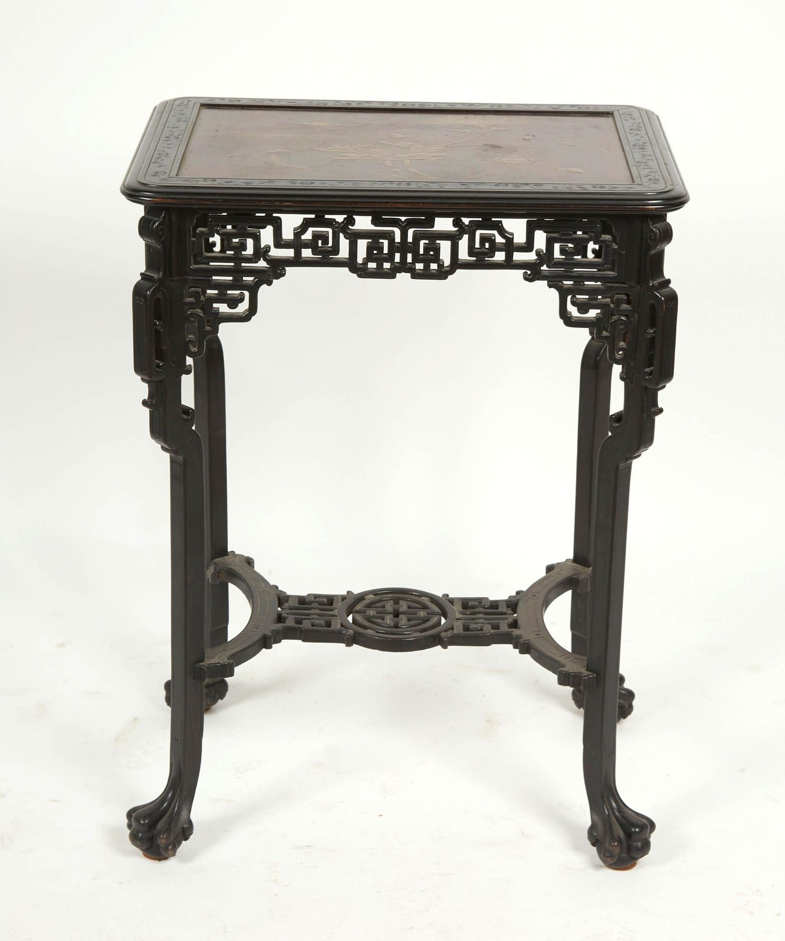 Null Salontisch aus schwarz lackiertem Holz im Indochinesen-Stil, die Tischplatt&hellip;