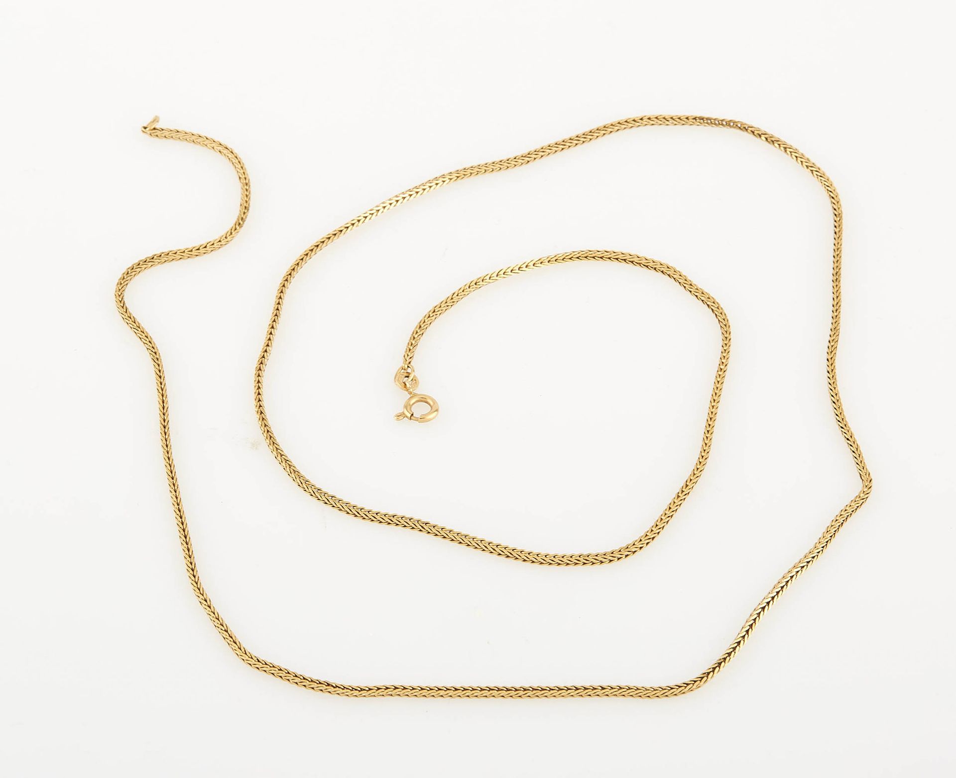 Null Yellow gold chain with Venetian stitch. Length : 70 cm. Weight : 12,60 g.