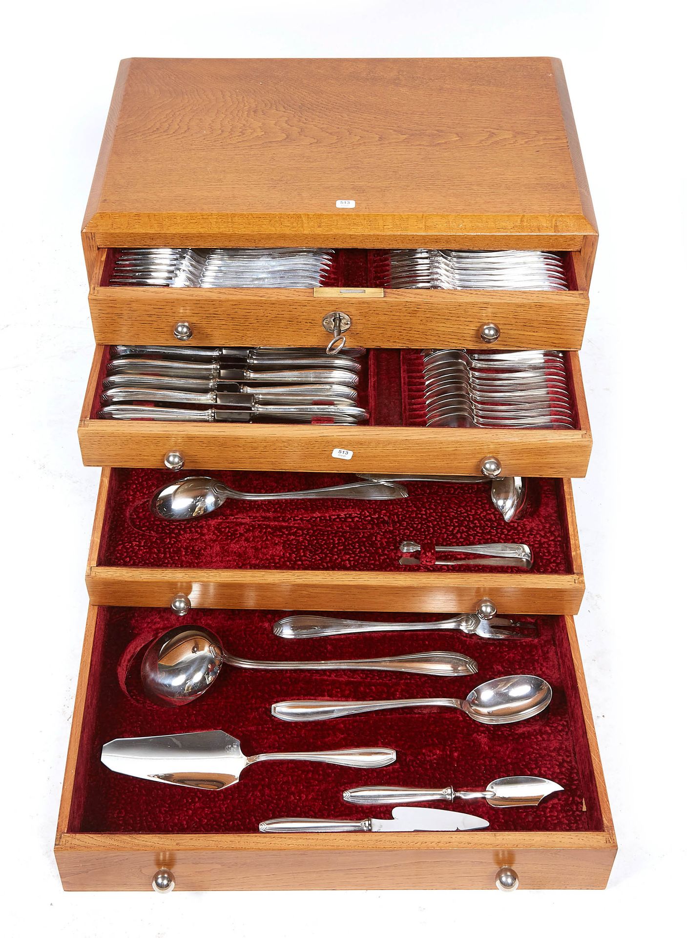 Null A 168-piece silver set comprising twelve large flatware pieces, twelve dess&hellip;