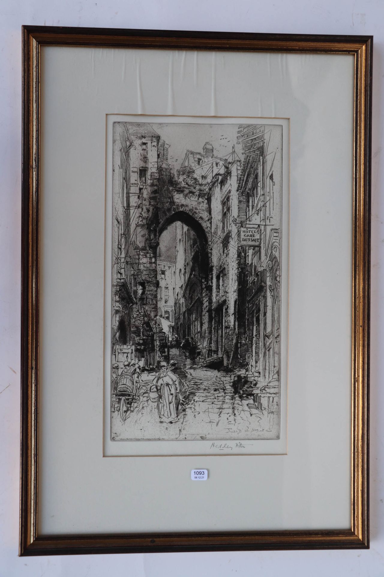Null 赫德利-菲顿（1857/1929）。"圣埃米利永的街道。右下角有签名的版画。38 x 21.