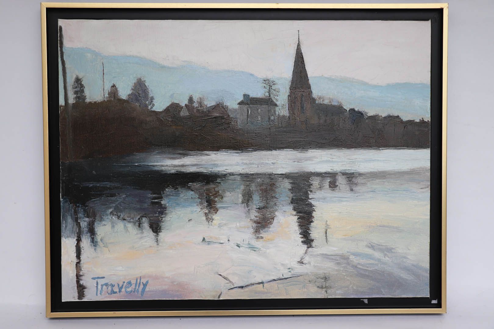 Null TRAVELLY (1915/2012). "La chiesa di Trevières". Olio su tela firmato in bas&hellip;