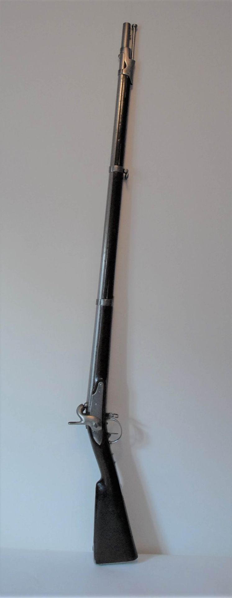 Null 步兵打击式步枪1822型T之二。锁上有签名："Mutzig皇家制造"；枪管的日期是1832年，铁制配件；胡桃木枪托上有 "Rouen "和 "Mutz&hellip;