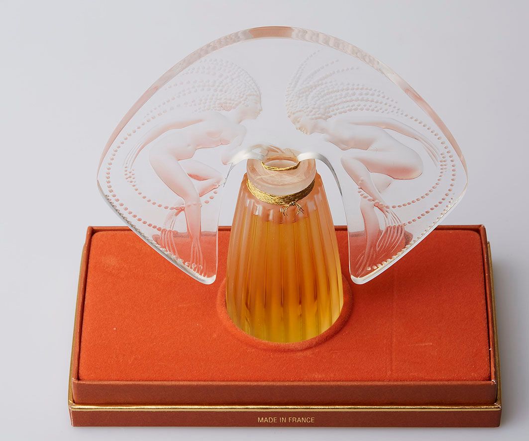 Null Lalique. Bottle collection "Ondines" limited edition 1998 n° D150. Height. &hellip;