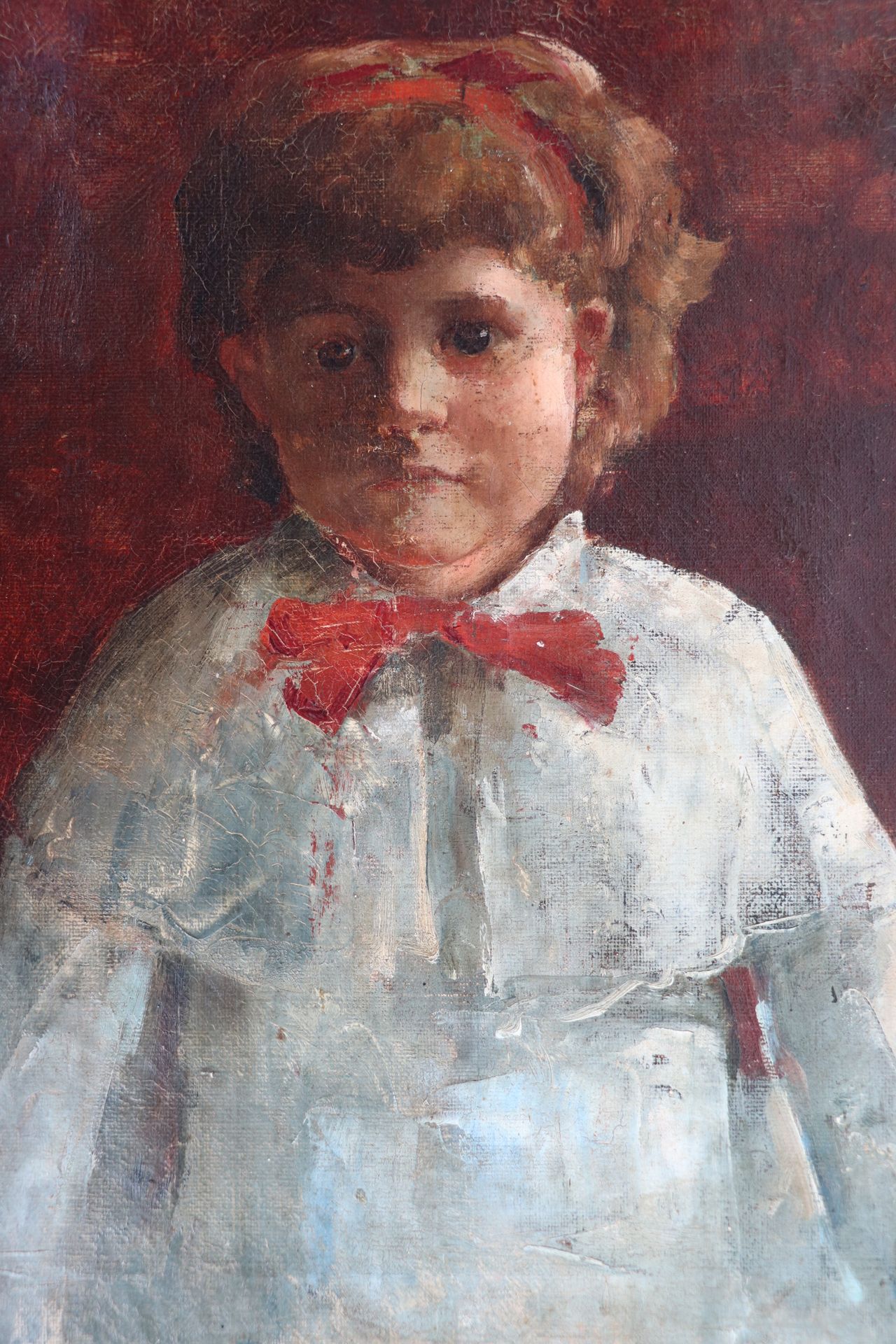 Null Ecole française (XIX/XXe). "Portrait de fillette au nœud rouge". Huile sur &hellip;