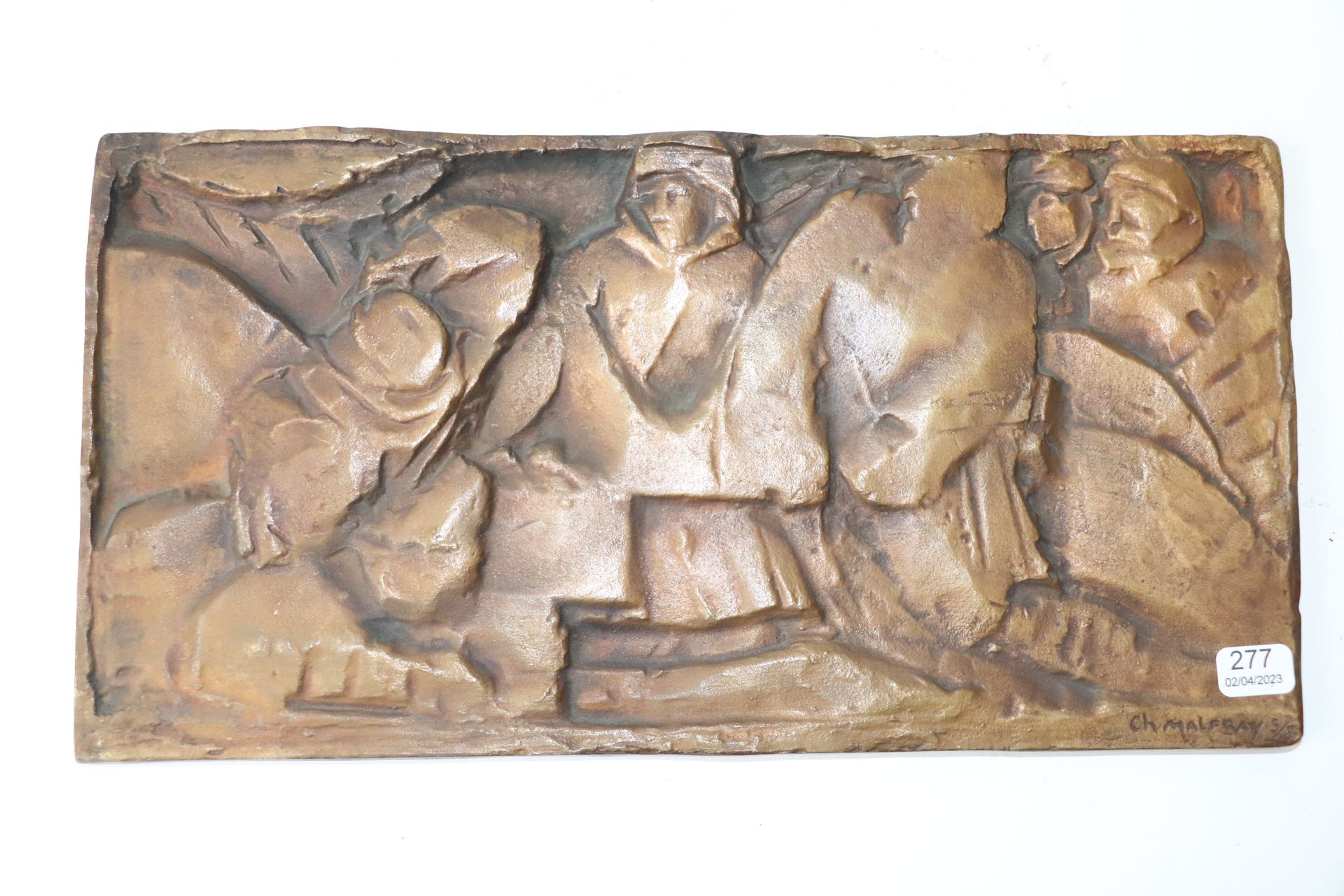 Null MALFRAY Charles (1887/1940). "Personnages". Bas-relief en bronze signé et m&hellip;