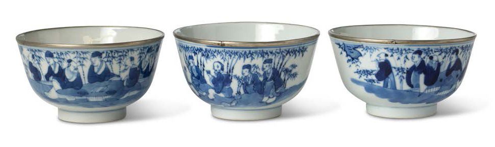 Vietnam vers 1900 
六只青花瓷小碗，装饰有竹林七贤，对面有书法诗。

所有六个都有金属边框。

每一个底座上都有内府的标记。

D. 10.2&hellip;