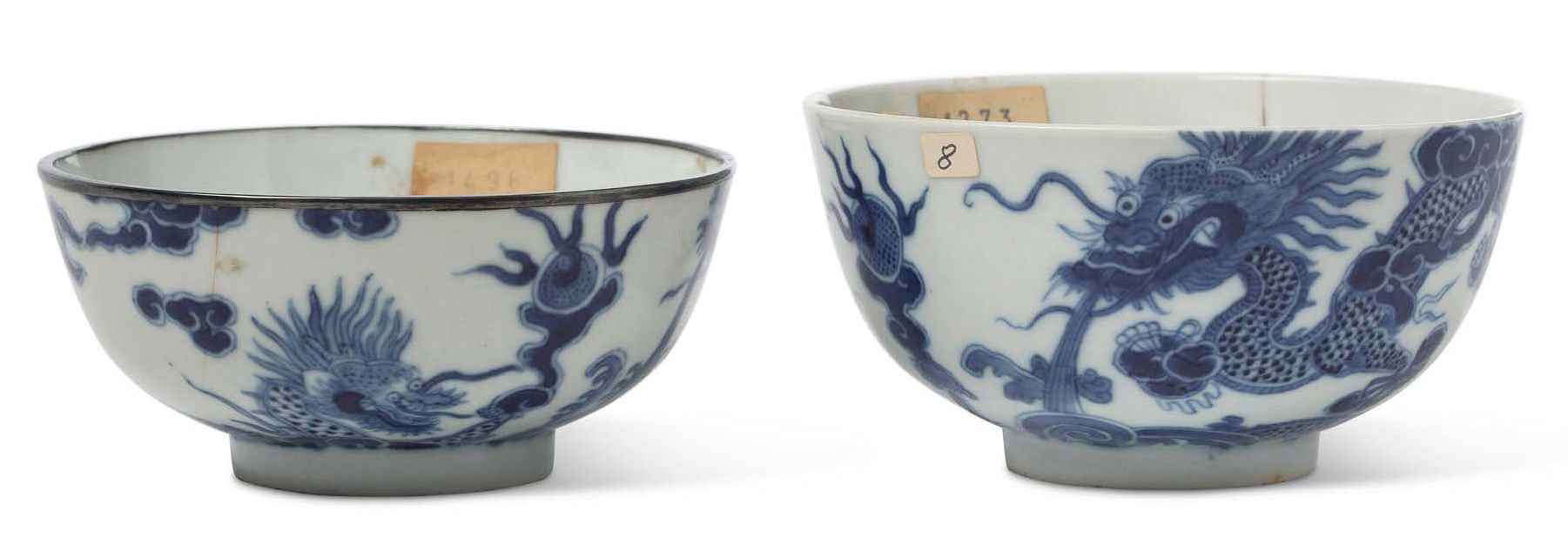 VIETNAM MILIEU XIXE SIÈCLE 
带有君主Thiêu Tri（1841-1847）年号的 "宫廷瓷器"；两个青白瓷碗，上面装饰着追逐圣珠的&hellip;