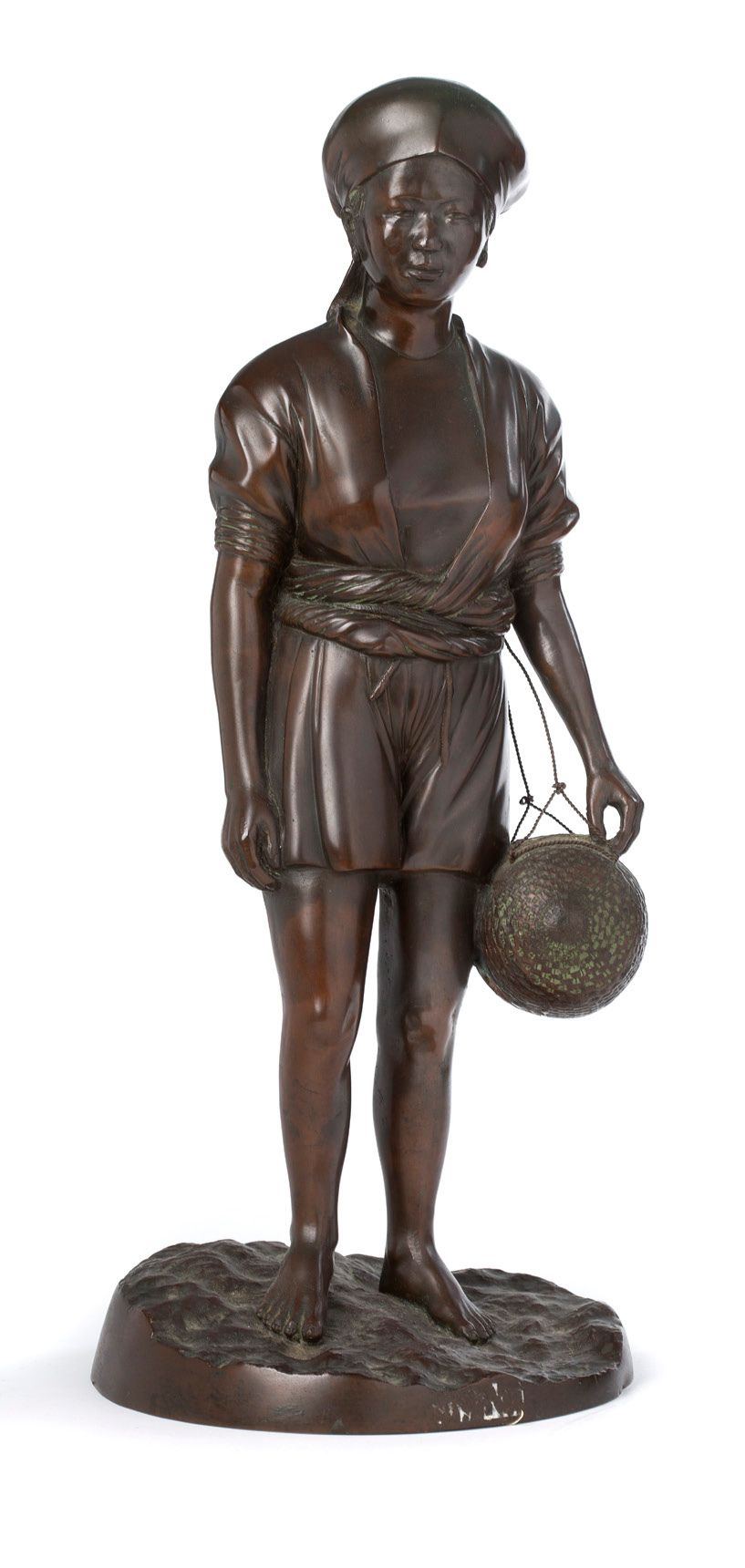 ECOLE VIETNAMIENNE du XXe siècle 
渔女

带有棕色铜锈的青铜器 

50 x 20 x 21 cm - 19 5/8 x 7 &hellip;