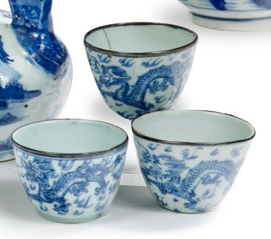 CHINE, EXPORT POUR LE VIETNAM XIXE SIÈCLE 
Servizio da tè composto da tre tazzin&hellip;