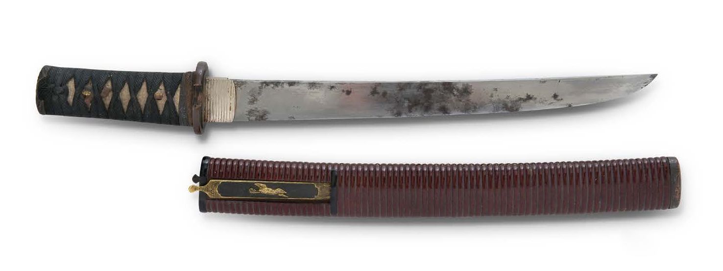 JAPON XVIE - XVIIE SIÈCLE 带有平竹刀的Tanto，gunome hamon，带有两个mekugi-ana的nakago，签名为（Kiy&hellip;
