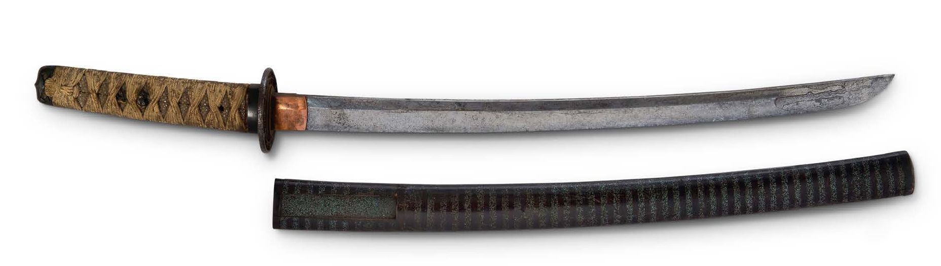 JAPON XVIIe siècle Wakizashi有shinogi-zukuri刀片，hamon难以辨认或丢失，nakago有mekugi-ana，无签名&hellip;