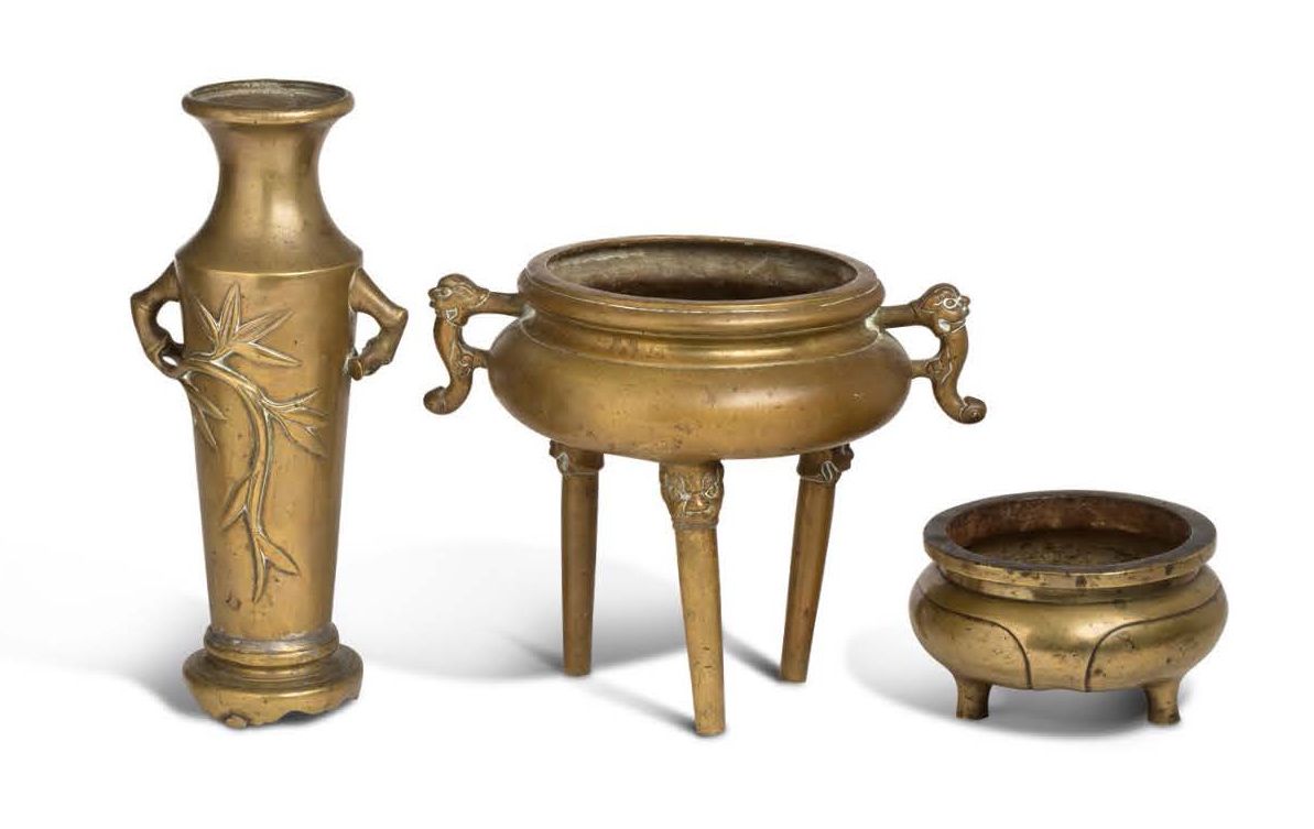 INDOCHINE XIXe siècle 
Lot comprising two tripod incense burners, one marked wit&hellip;