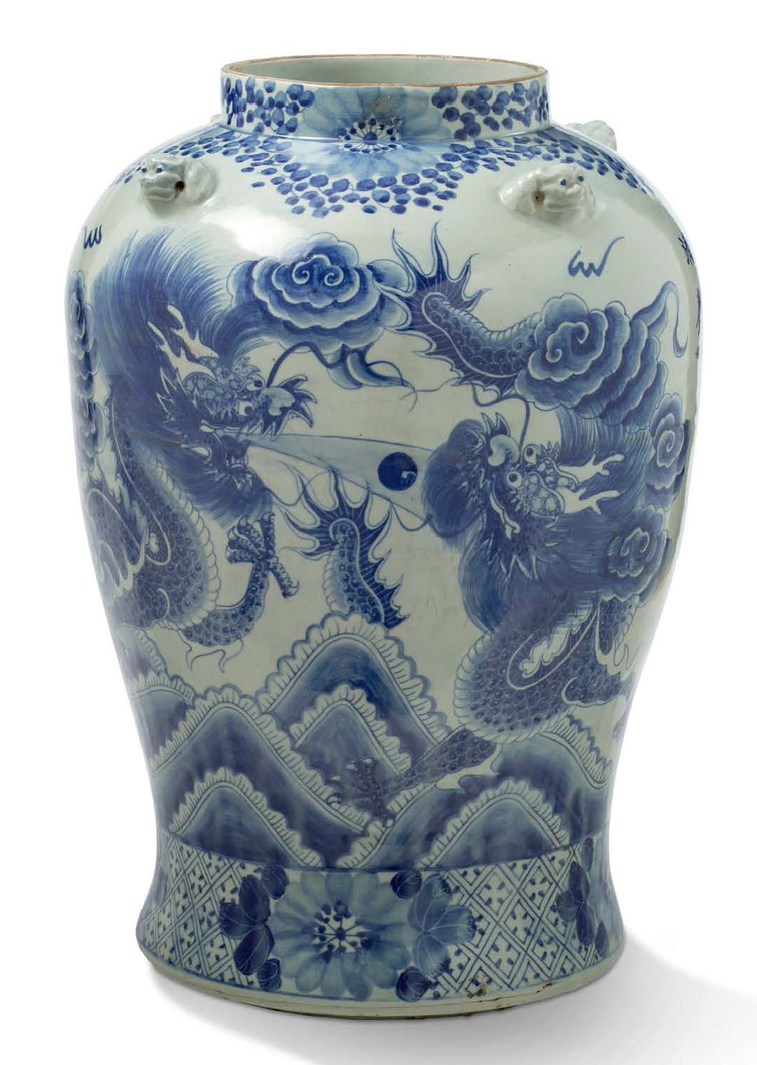 Chine du sud fin XIXe siècle 
A large blue-white porcelain baluster vase decorat&hellip;