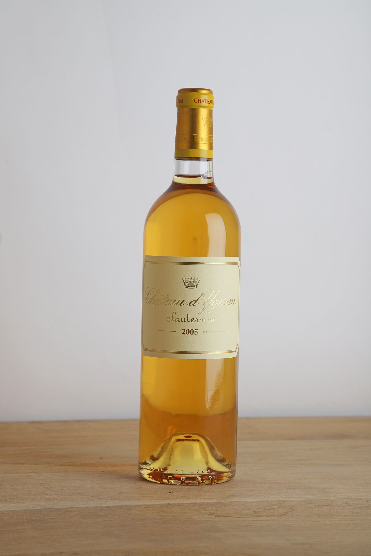 Null 1 B CHÂTEAU D'YQUEM - 2005 - C1高级苏玳葡萄酒