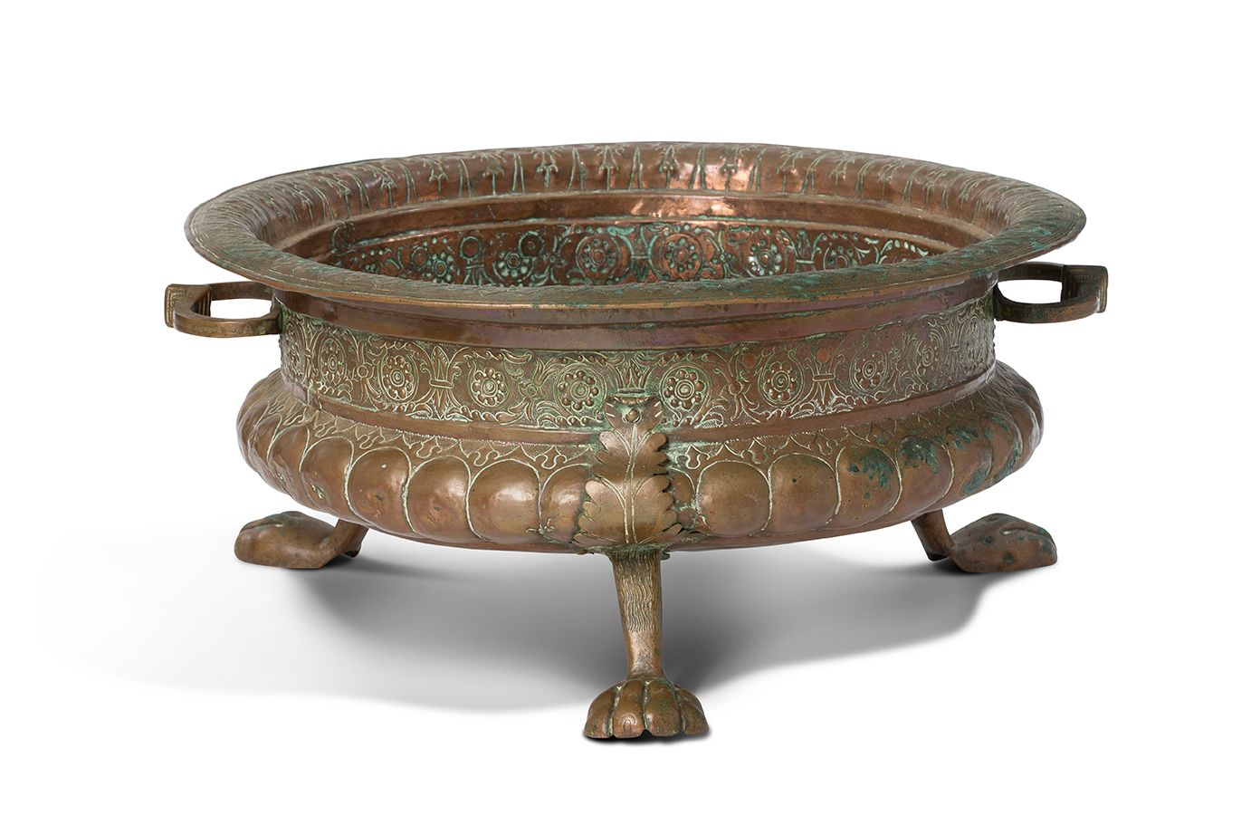 Null LARGE circular embossed and engraved copper REFRESHER BASIN, the body surmo&hellip;