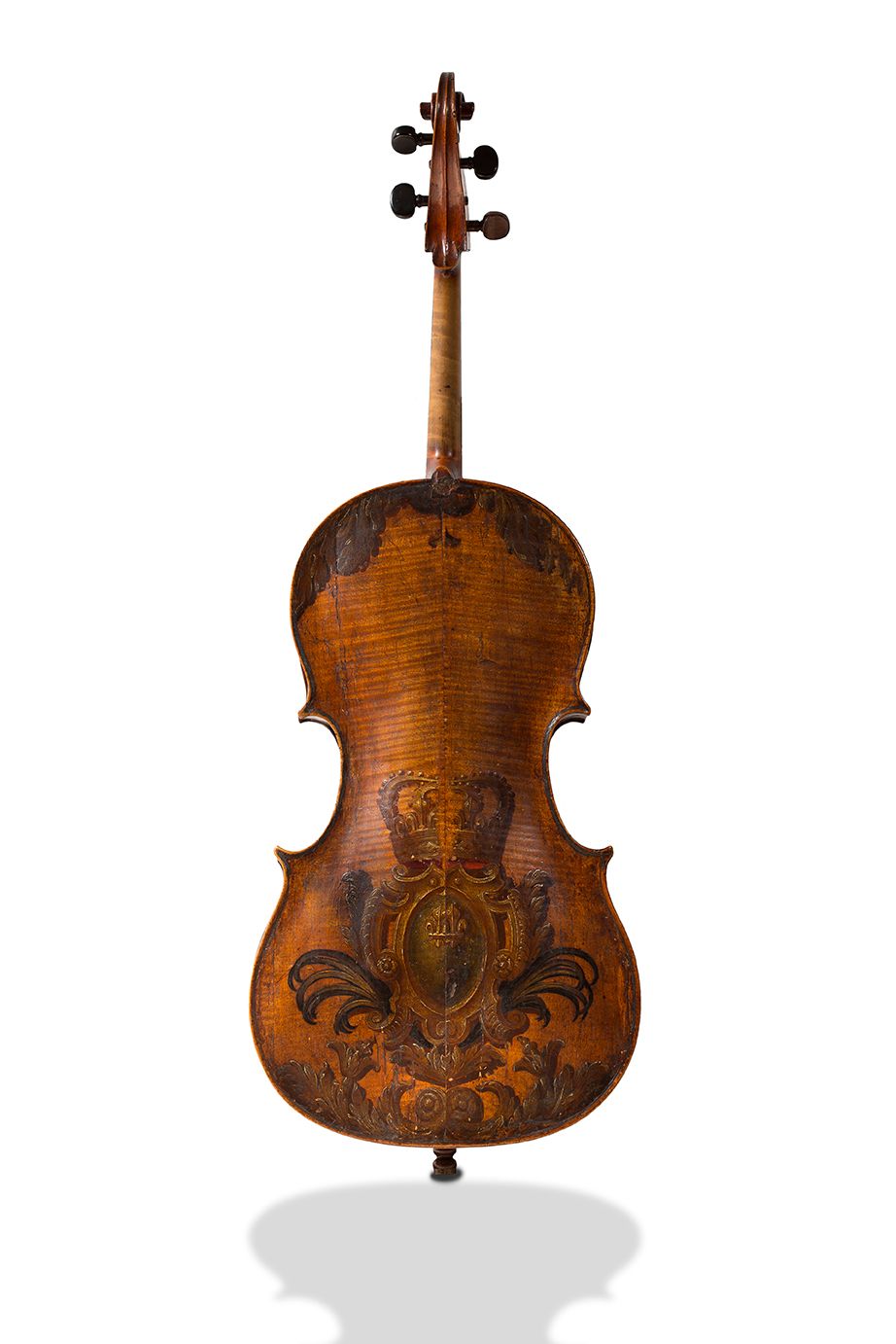 Null 
为VERSAILLES的太阳王音乐提供的杰出乐器 低音小提琴，也被称为游行小提琴，中波纹枫木背板和侧板。顶部是由两块云杉制成的。仪器的背面（重新切割&hellip;