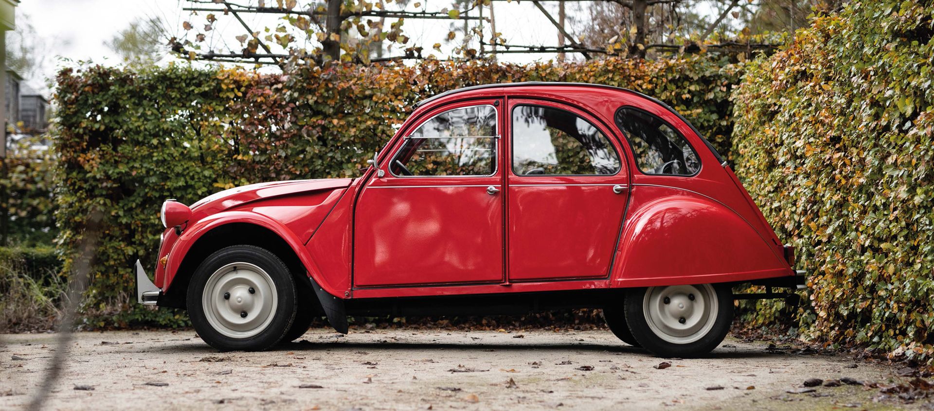 1990 CITROËN 2 CV 6 50 km au compteur 
Etat de conservation exceptionnel

L’une &hellip;