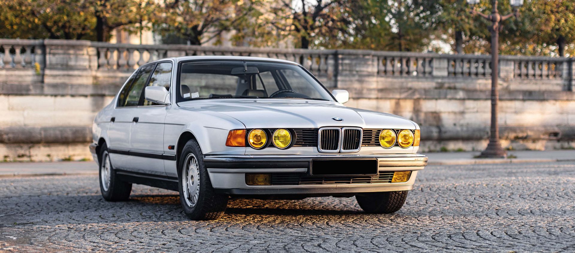 1991 BMW E32 730i 
De segunda mano, 28.226 km certificados, techo solar y opción&hellip;